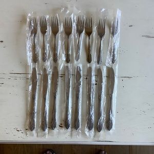 Rogers Stainless Korea & Japan 8 salad forks + 8 forks Floral Pattern